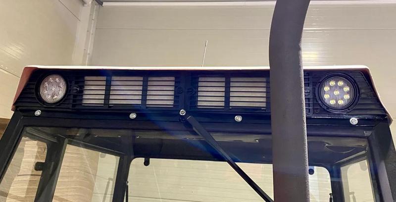 Zetor - rámečky předních světel LED   