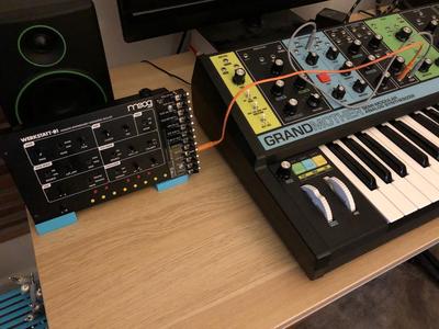 Easy printable Moog Werkstatt vertical stand