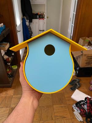 Birdhouse without a perch