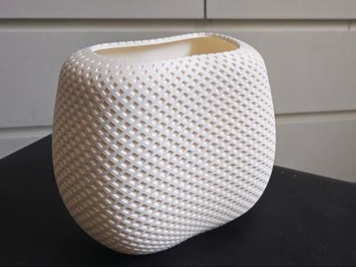 Modern vase cross pattern