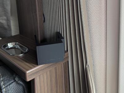Hymer MLi780 Curtain Holder
