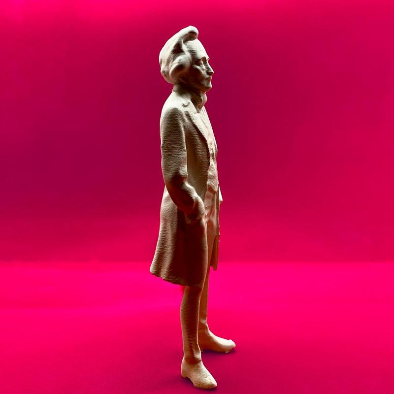 Edgar Allan Poe  Figurine