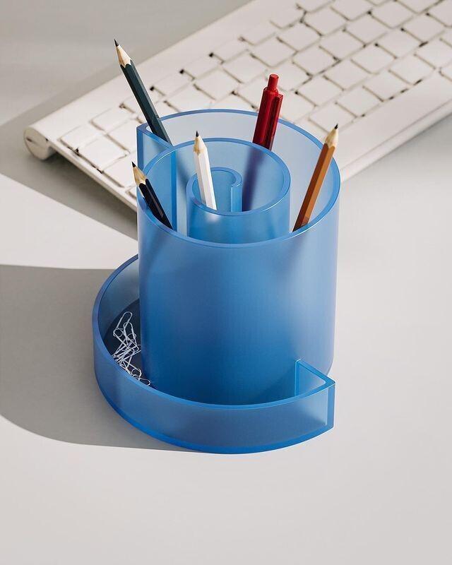 Desk organizer spiral