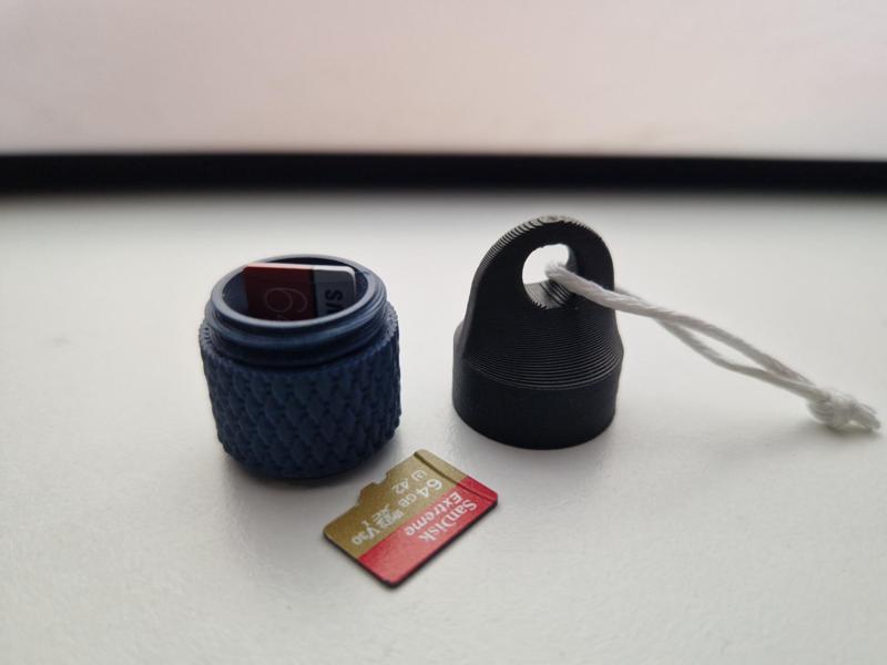 MicroSD Card Keychain Holder – Fits 2 Cards V2
