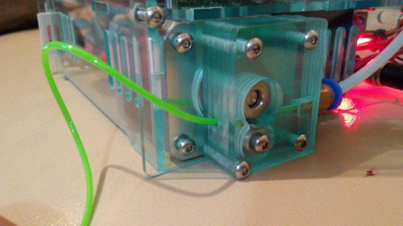 Bowden Extruder (Acrylic)