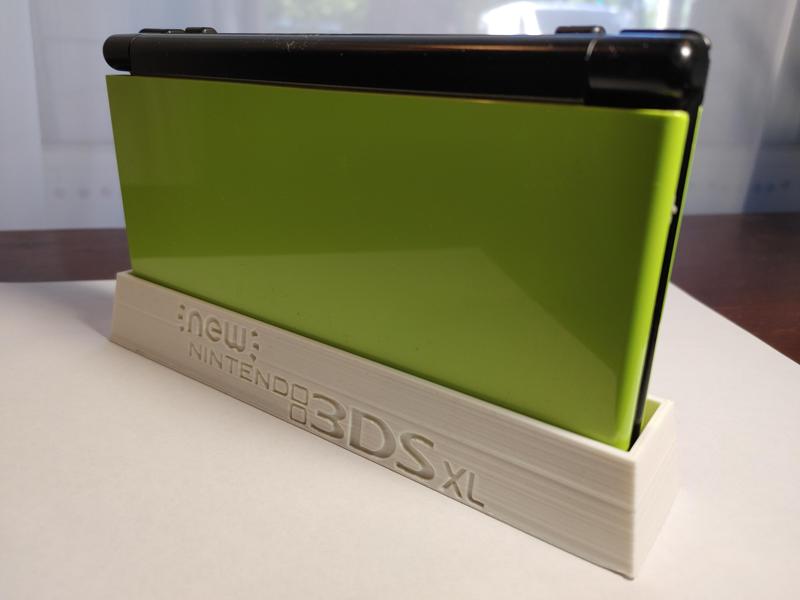 Nintendo NEW 3DS XL Stand with Logo