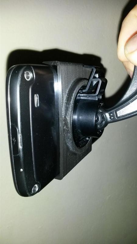 S4 active mount on a Garmin suction cup