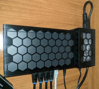 TP-Link TL-SG1008P wall mount