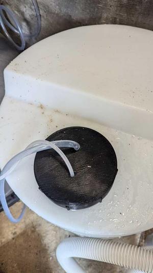 Bouchon Ph/Chlore M145 bidon 100L avec event pour distributeur automatique | Ph/Chlorine stopper M145 with event for automatic dispenser 100L canister bidon 100L