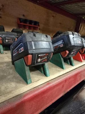 M18 Battery Holder (Angled)