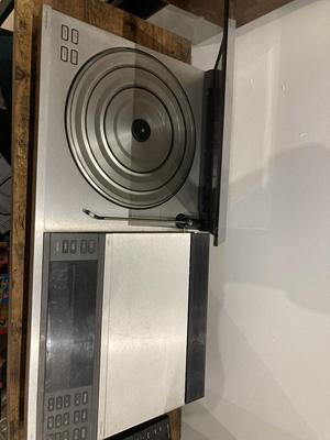Beocenter 7007 7000 series turntable spring cover - hinge
