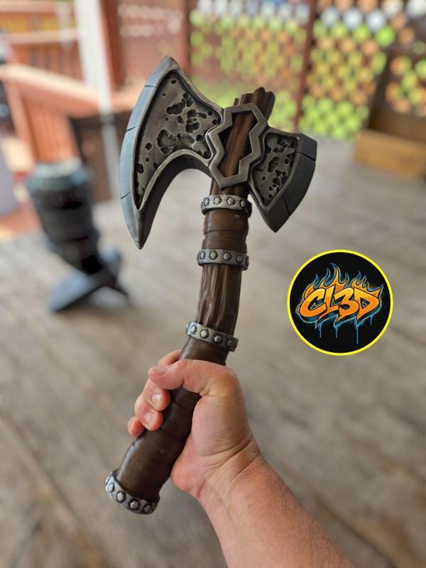 Pitted Fang Battle Axe Cosplay / Prop
