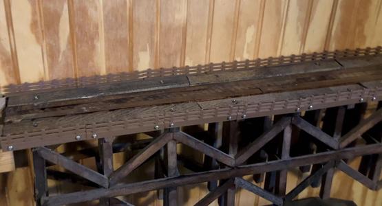Bridge railing