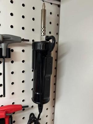 Pegboard Mount for Vacuum Pump Solder Sucker