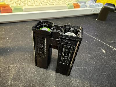 EOTech 511 AAA battery compartment