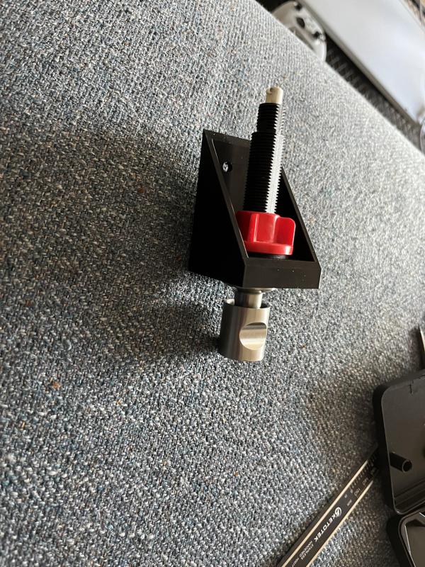 Franke mounting bracket