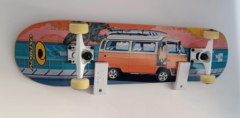 V Robust Wall Mount for Skateboard