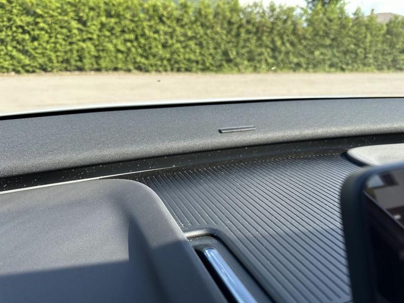 Volvo EX30 Harman Kardon logo cover