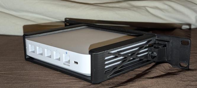 10-inch Rackmount for UCG Ultra / Max