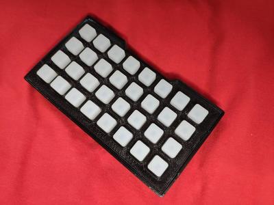 Adafruit NeoTrellis M4 parametric snap-fit case