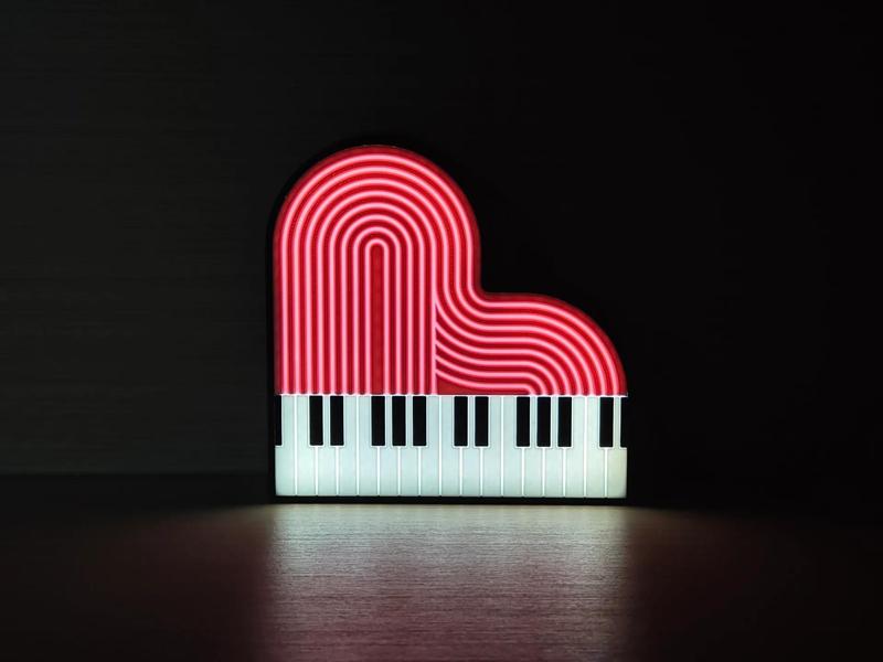 Piano Heart Desk Lamp