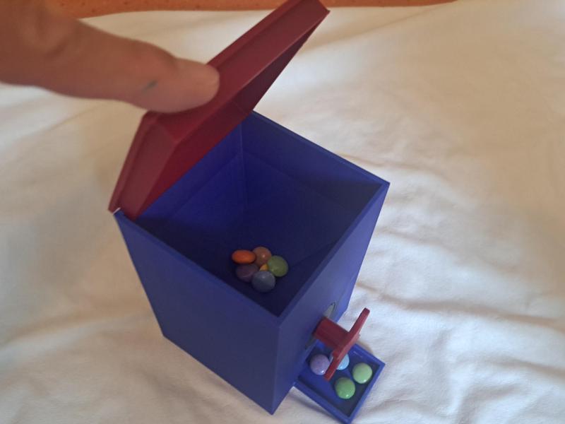 Candy dispenser for Smarties etc. (no AMS)