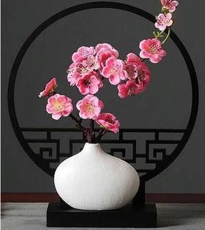vase with stand