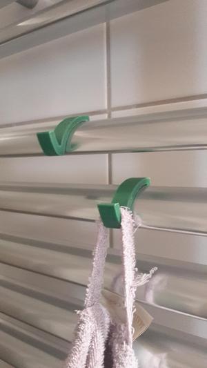 Towel hanger