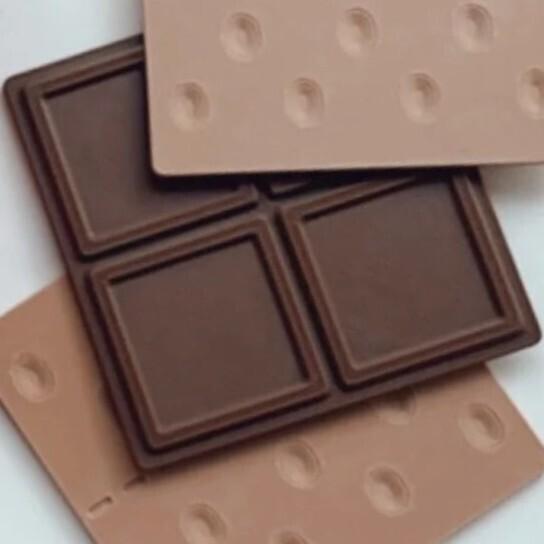 Chocolate model for sensory and imaginative play