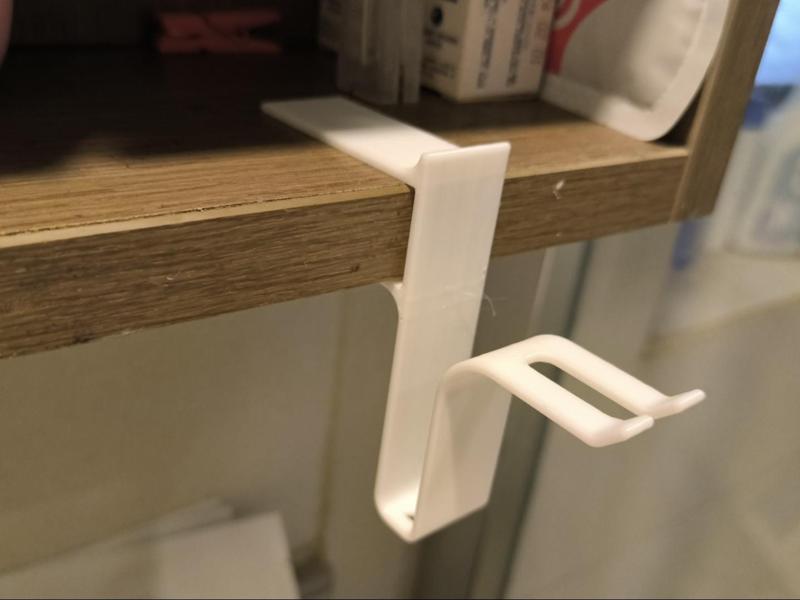 Water cup toothbrush holder