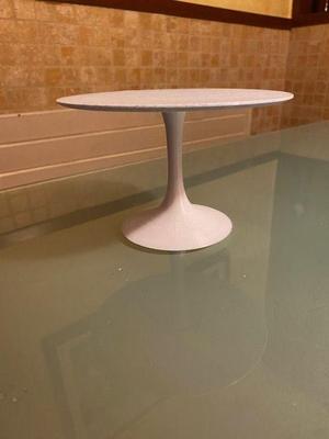 Tulip table