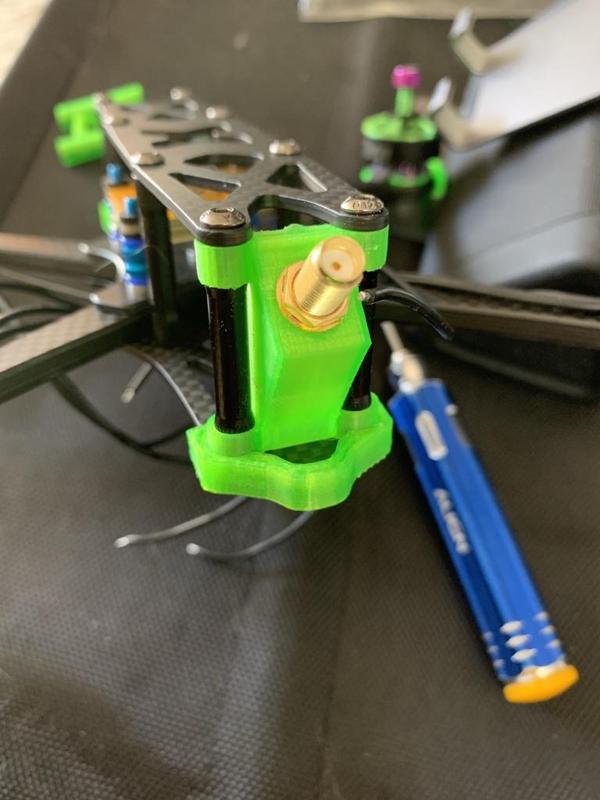 AstroX JohnnyFPV rear bumper and SMA mount