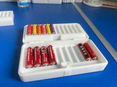AA and AAA Battery Case