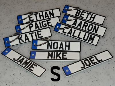 Name key fob (names beginning with S)