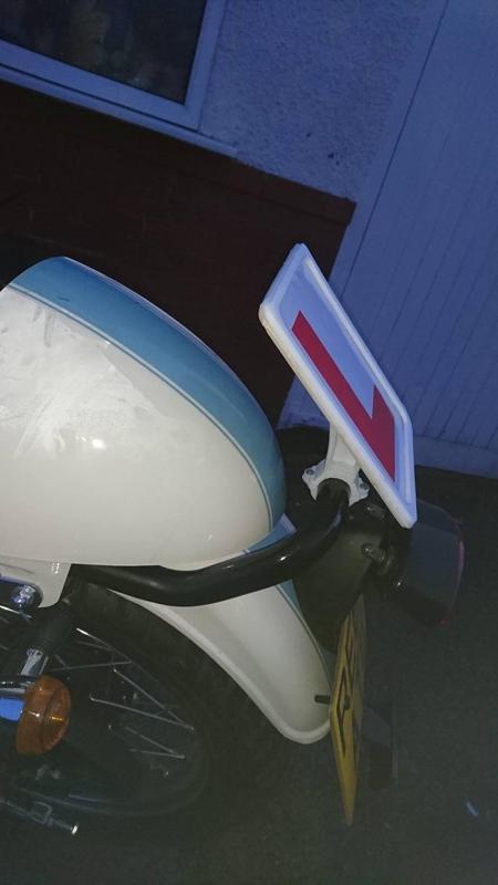 L plate motorcycle holder