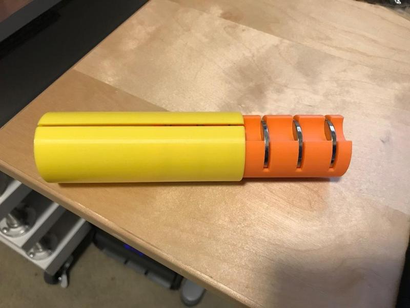 Holder for super strong disc magnets