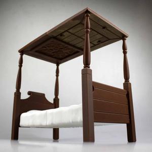 Frida Kahlo's four poster bed