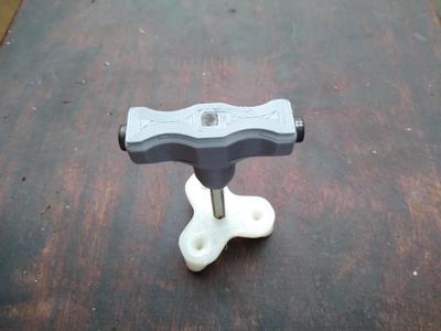 Metric M5 Tap holder
