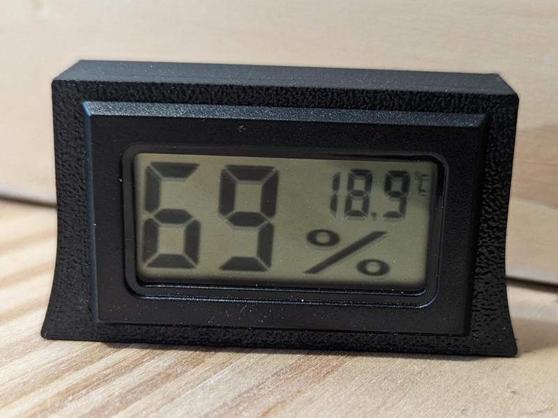 Digital temperature gauge holder