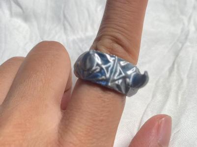 Three-dimensional Imp Horns Ring