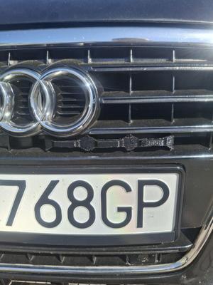 audi front grill