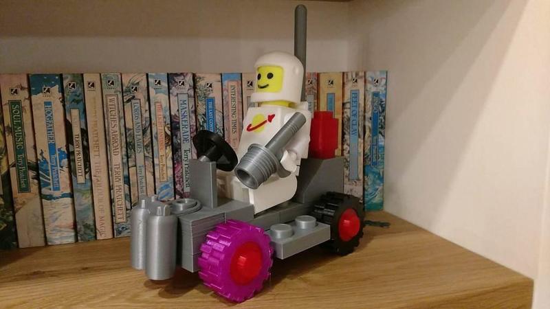 Wheel plate & Axle for Giant Lego Vintage Space 886