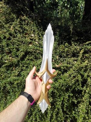 skyrim glass dagger , 3d printable version for cosplay and props