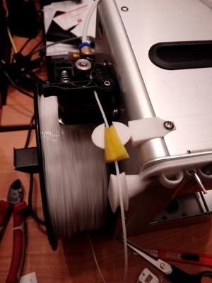 Filament Guide with sponge mount