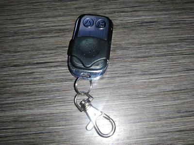 Remote holder 