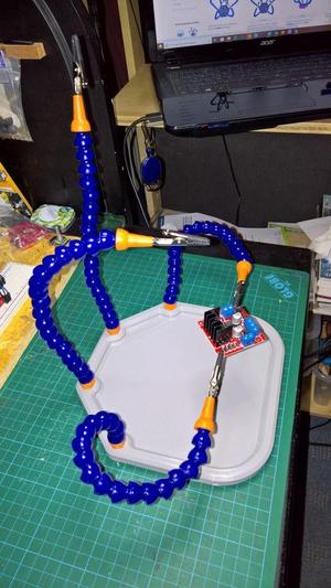 soldering station - third hand