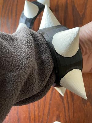 Bowser Wrist Cuffs Gautlet - cosplay
