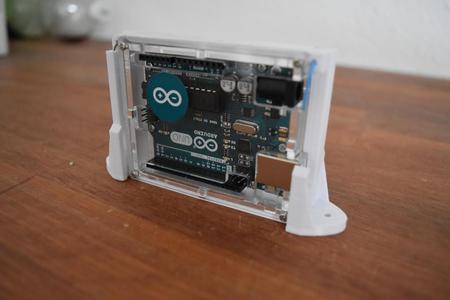 Arduino case stand