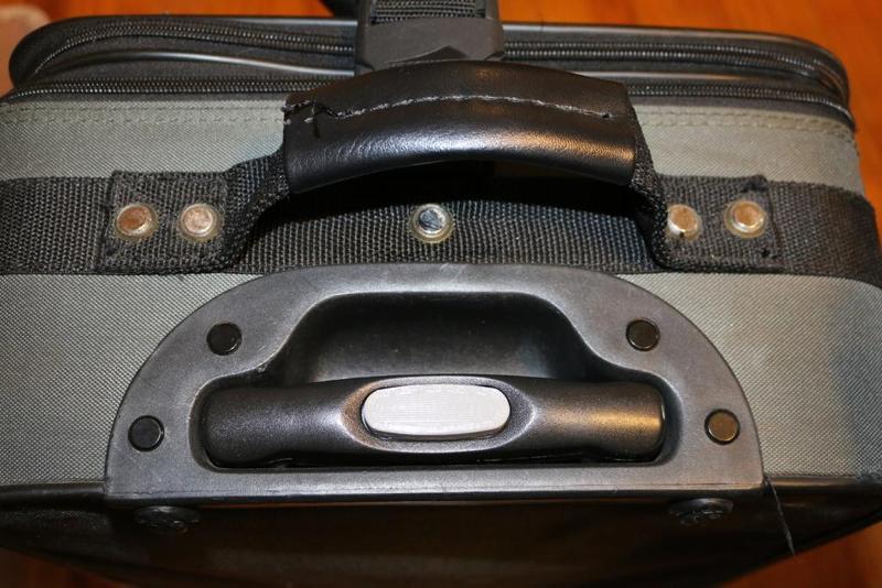 American Tourister Handle Button