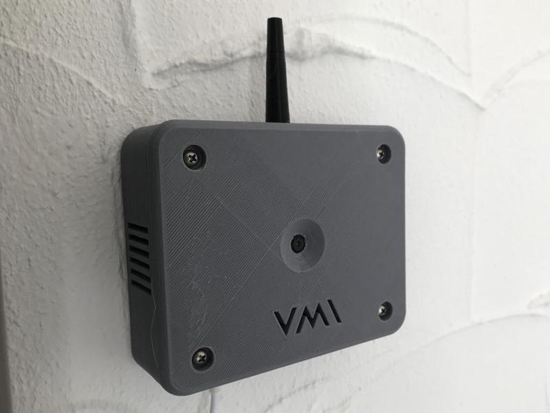 Raspberry Pi Case with Cam and Transmitter